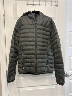 Men's Green Hooded Packable Puffer Jacket